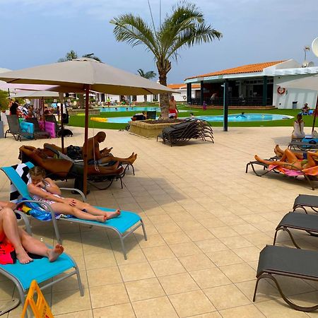 Ocean Breeze And Seaview Resort アデヘ エクステリア 写真