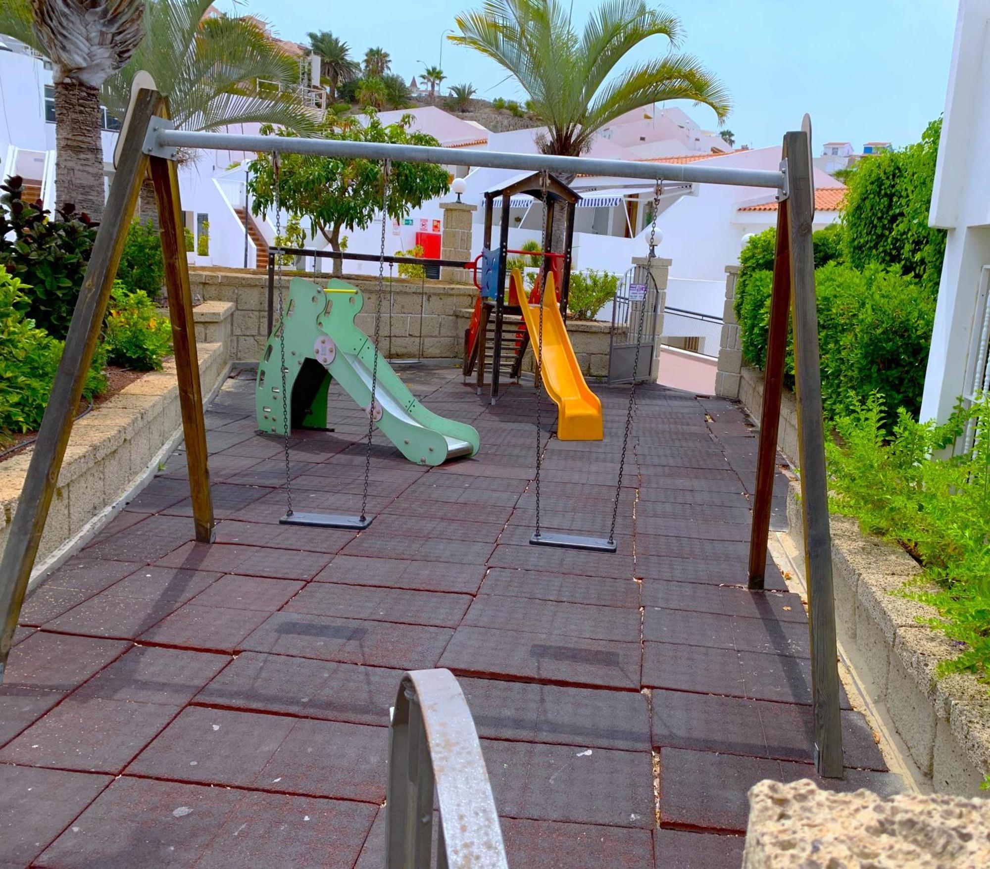 Ocean Breeze And Seaview Resort アデヘ エクステリア 写真