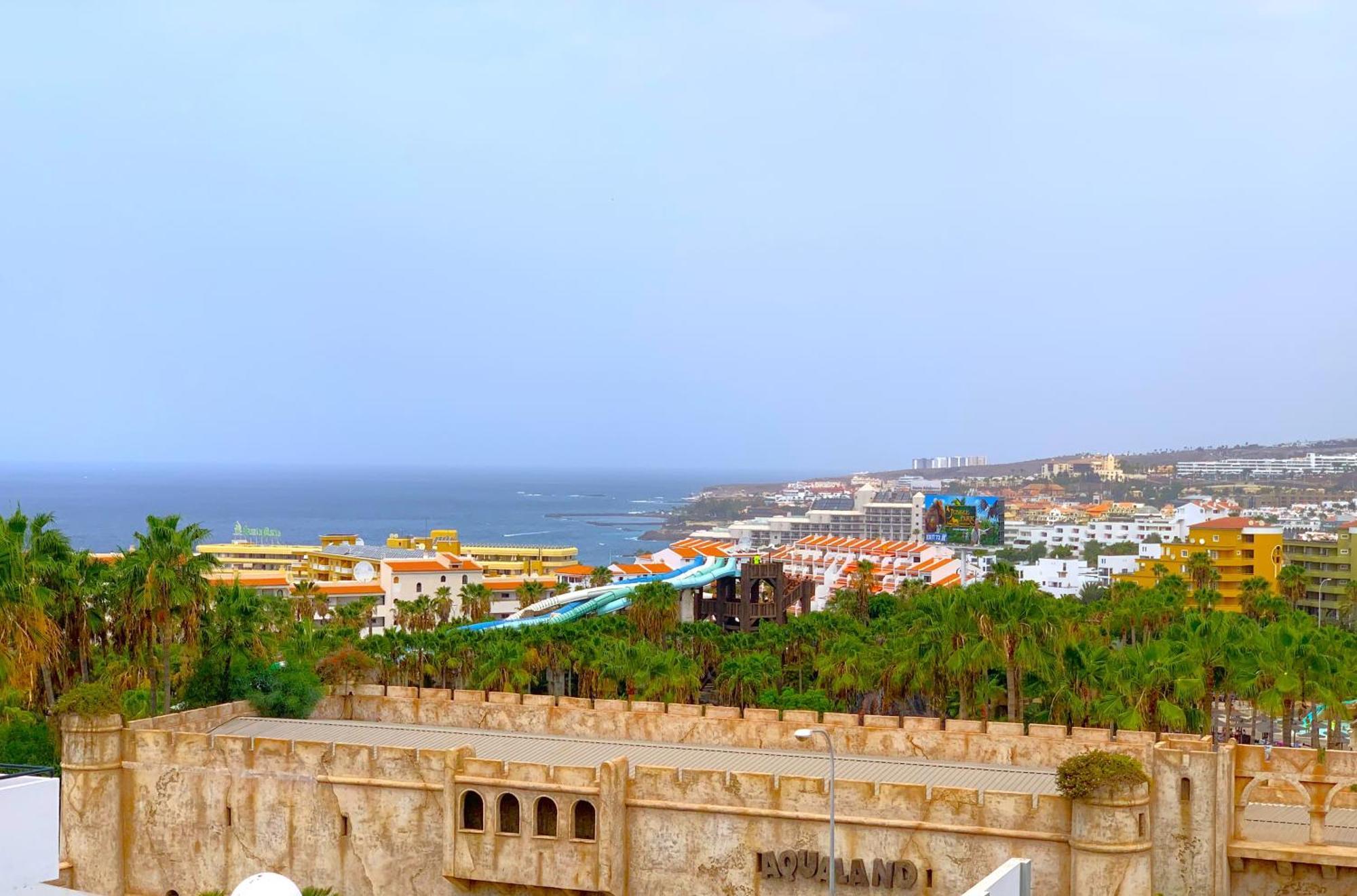 Ocean Breeze And Seaview Resort アデヘ エクステリア 写真